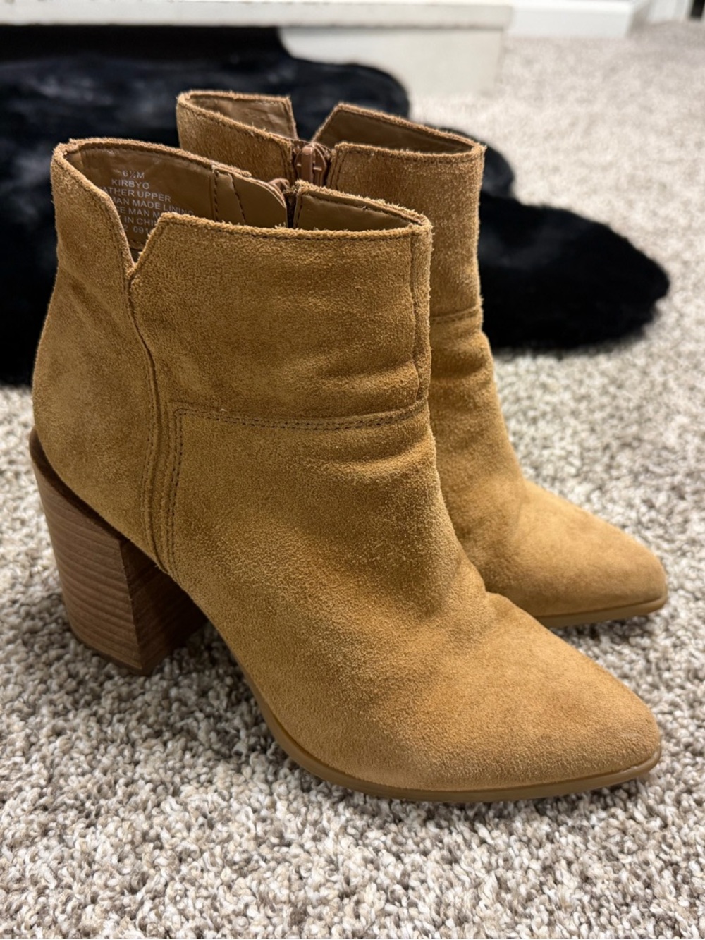 Nine West Women's Tan Suede Ankle Booties Stacked Heel 6.5 Pointed - Picture 2 of 8